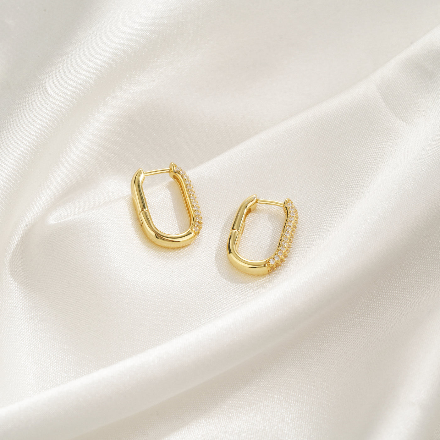 Symmetrical Hoops in Gold